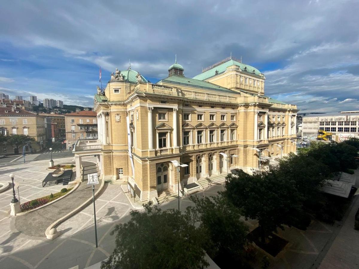 Апартаменты Plaza Teatro & Piazzale Teatro Риека Экстерьер фото